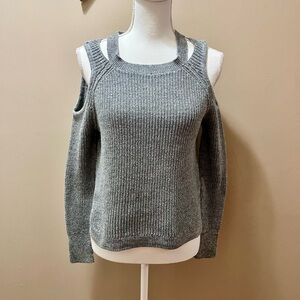 Hollister Cold Shoulder Gray Sweater Size Medium
